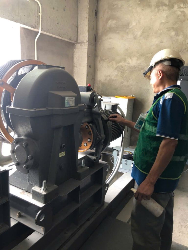 Bảo trì phòng máy thang máy