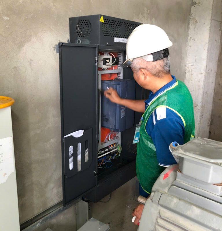 Bảo trì tủ điện thang máy